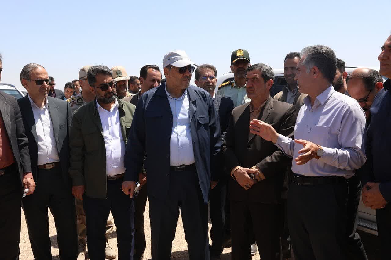 استاندار ایلام از پروژه نهضت ملی مسکن شهرستان مهران بازدید کرد